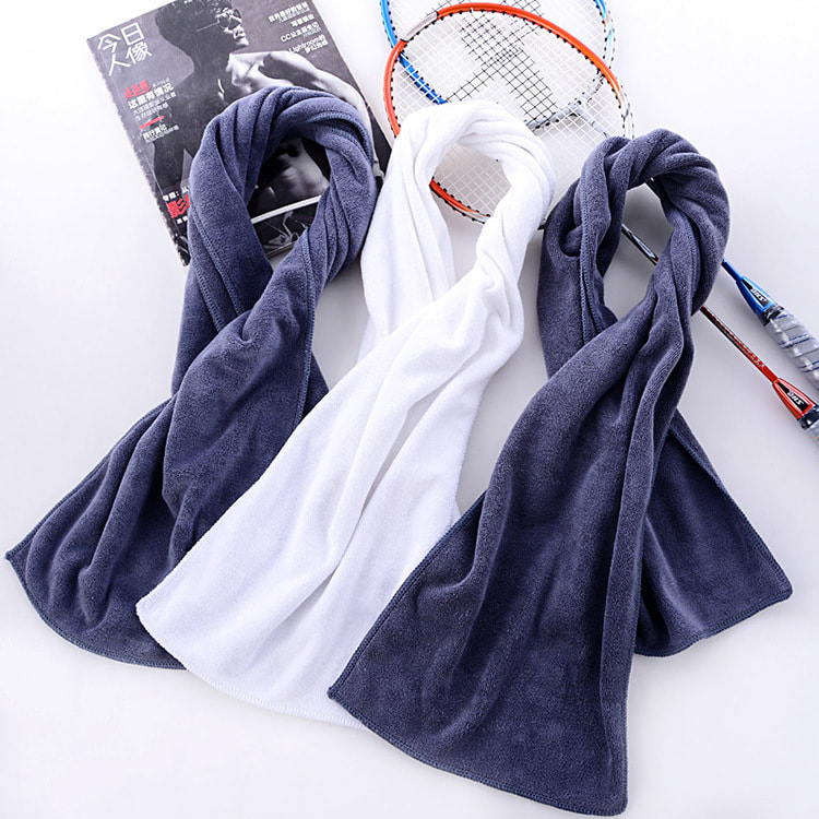 Dlaczego ręczniki sportowe są lepsze od zwykłych ręczników do użytku na siłowni?